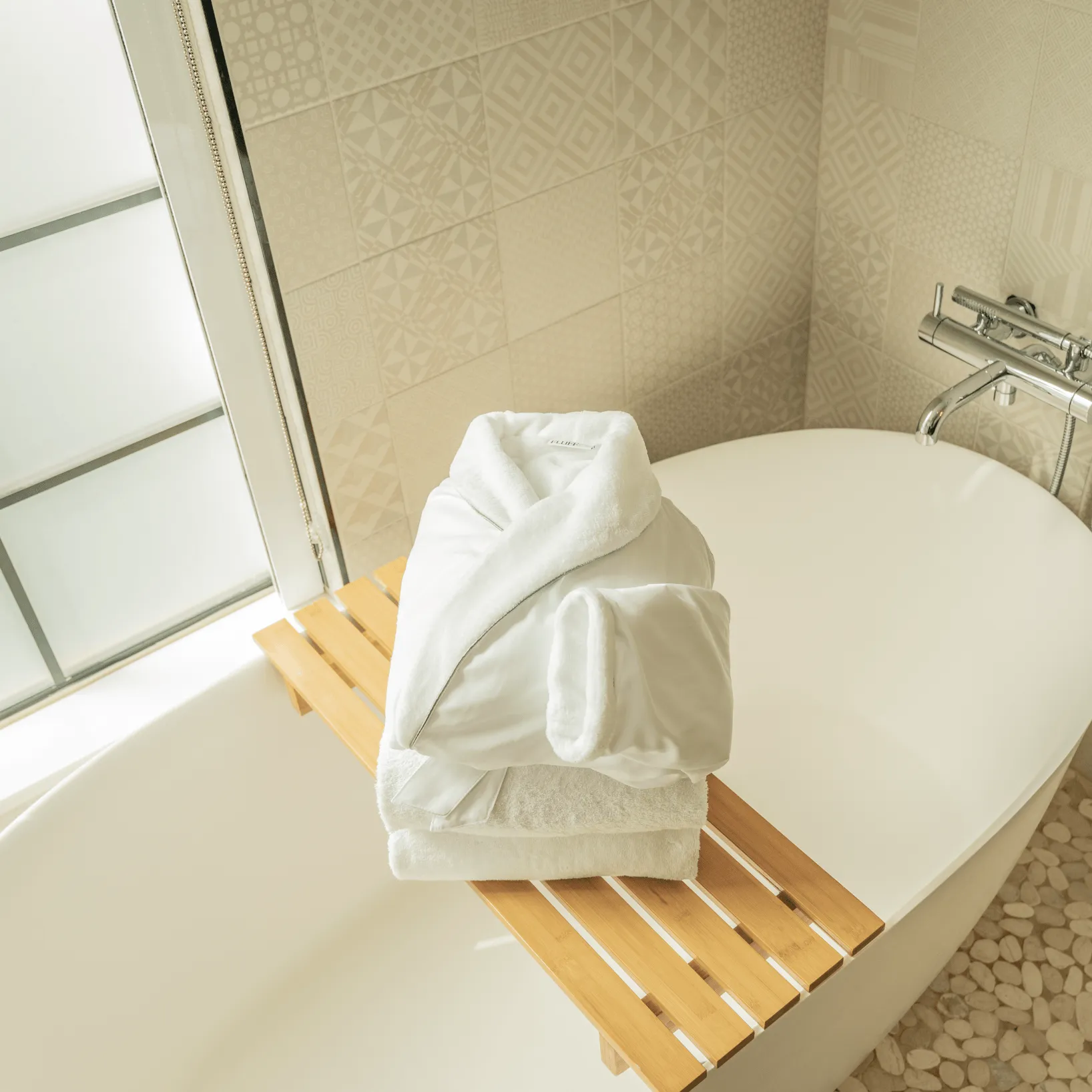 FREE Hotel Robe